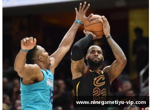 詹姆斯球员的防守技巧解析及其对比分析